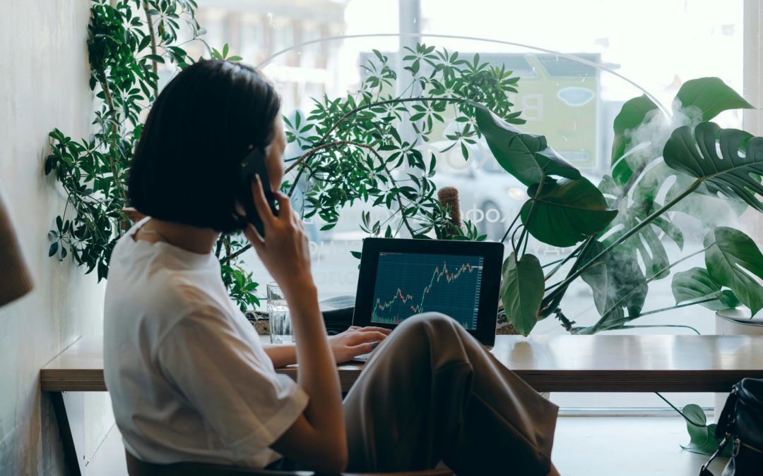 Réduire et gérer efficacement votre dette avec WomenInvest : stratégies clés pour un avenir financier sain.